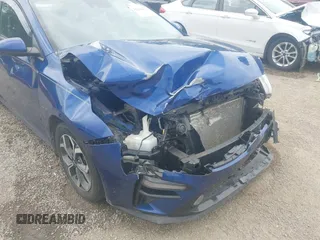 2019 Kia Forte LXS с VIN 3KPF24AD4KE085464, выставлен на аукционе IAAI как лот 42244427 с пробегом 125 403 миль миль и . История ставок и продаж доступна на DreamBid. Изображение 6.