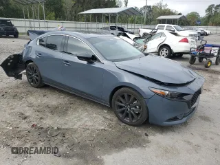 2025 Mazda 3 Premium Plus z VIN JM1BPBEY5S1762106, wystawiony jako Copart lot #51500675 z przebiegiem 2 770 mil mil oraz Szkoda całkowita • Salvage title. Historia ofert i sprzedaży dostępna na DreamBid. Obrazek 4.