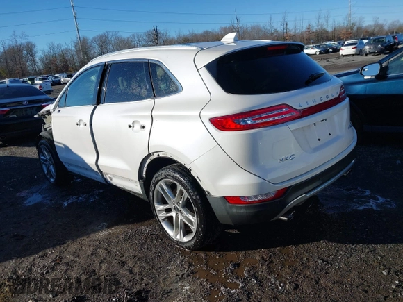 2016 Lincoln MKC Reserve with VIN 5LMTJ3DH9GUJ21388, listed as a IAAI auction lot 41248130 with 106,258 mi miles and . Bid and sale history available at DreamBid. Image 3.