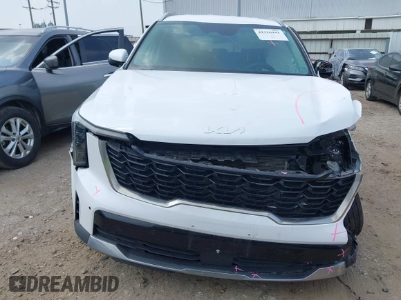 2024 Kia Sorento S z VIN 5XYRLDJC9RG292270, wystawiony jako IAAI lot #42316441 z przebiegiem 25 657 mil mil oraz . Historia ofert i sprzedaży dostępna na DreamBid. Obrazek 12.