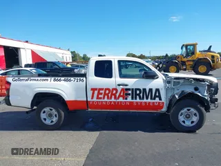 2022 Toyota Tacoma SR with VIN 3TYRX5GN1NT036760, listed as a IAAI auction lot 40435091 with 50,107 mi miles and . Bid and sale history available at DreamBid. Image 14.