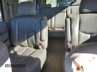 2004 Chevrolet Suburban LT with VIN 1GNEC16ZX4J141691, listed as a Copart auction lot 80963324 with 381,337 mi miles and Salvage Title. Bid and sale history available at carsss.com. Image 10.