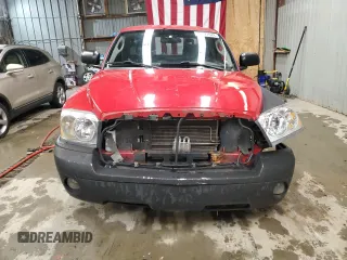 2005 Dodge Dakota SLT with VIN 1D7HW42N25S102256, listed as a Copart auction lot 84477674 with 160,804 mi miles and Salvage title. Bid and sale history available at DreamBid. Image 5.