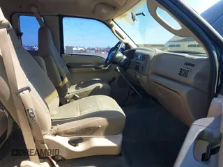 2003 Ford F-250 XL с VIN 1FTNX20L33EC88739, выставлен на аукционе IAAI как лот 42293415 с пробегом 163 159 миль миль и . История ставок и продаж доступна на DreamBid. Изображение 5.