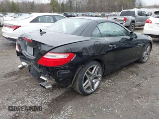 2015 Mercedes-Benz SLK-Class SLK 250 with VIN WDDPK4HA5FF111457, listed as a IAAI auction lot 41816350 with 35,524 mi miles. Bid and sale history available at carsss.com. Image 4.