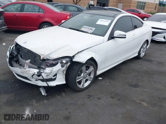 2014 Mercedes-Benz C 250 с VIN WDDGJ4HB8EG289464, выставлен на аукционе IAAI как лот 42349250 с пробегом 104 818 миль миль и . История ставок и продаж доступна на DreamBid. Изображение 2.