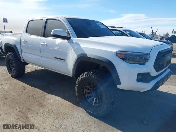 2019 Toyota Tacoma 4WD SR with VIN 3TMCZ5AN3KM277204, listed as a IAAI auction lot 41278640 with 78,930 mi miles. Bid and sale history available at carsss.com. Image 1.