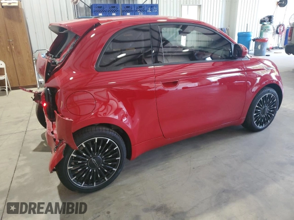 2024 FIAT 500e INSPI(RED) with VIN ZFAFFAA42RX209333, listed as a Copart auction lot 68452924 with 489 mi miles and Salvage Title. Bid and sale history available at carsss.com. Image 3.