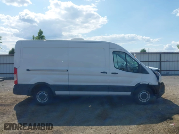 2019 Ford Transit z VIN 1FTYR2CM7KKB83987, wystawiony jako IAAI lot #42442070 z przebiegiem 77 492 mil mil oraz . Historia ofert i sprzedaży dostępna na DreamBid. Obrazek 13.
