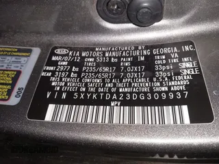 2013 Kia Sorento LX with VIN 5XYKTDA23DG309937, listed as a IAAI auction lot 41673533 with 181,267 mi miles. Bid and sale history available at carsss.com. Image 9.