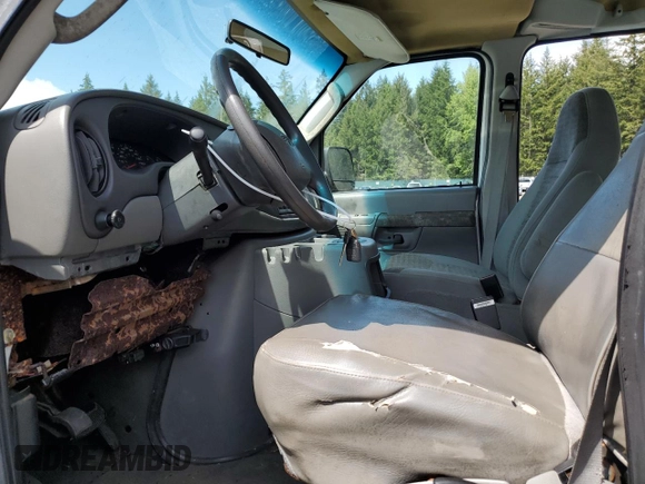 2004 Ford Econoline Cargo with VIN 1FTSE34LX4HB53489, listed as a Copart auction lot 57730845 with 207,547 mi miles and Clean title. Bid and sale history available at DreamBid. Image 7.