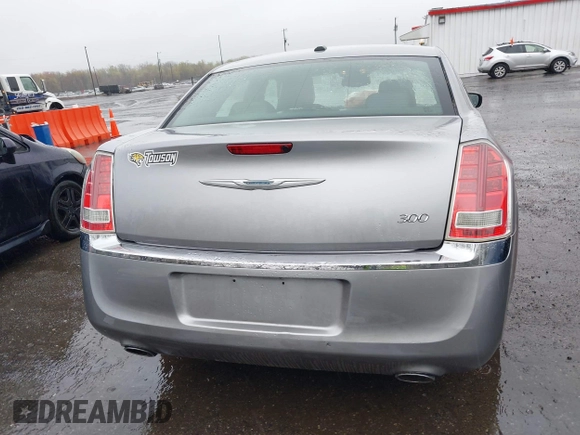 2014 Chrysler 300 with VIN 2C3CCAAG6EH375730, listed as a IAAI auction lot 41987157 with 154,272 mi miles. Bid and sale history available at carsss.com. Image 17.