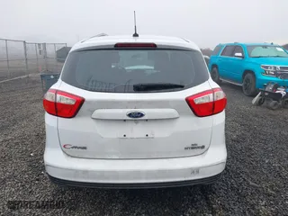 2013 Ford C-Max Hybrid SE with VIN 1FADP5AU3DL529867, listed as a IAAI auction lot 41725293 with 95,071 mi miles. Bid and sale history available at carsss.com. Image 16.