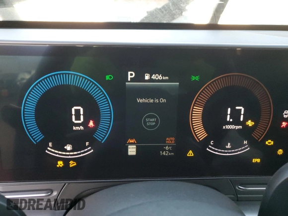 2025 Hyundai Kona SEL Convenience with VIN KM8HCCAB5SU209236, listed as a Copart auction lot 41684615 with 142 mi miles and Salvage Title. Bid and sale history available at DreamBid. Image 9.