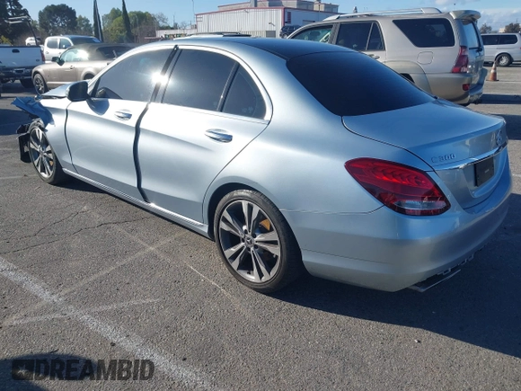 2018 Mercedes-Benz C 300 with VIN 55SWF4JB1JU244077, listed as a IAAI auction lot 41795613 with 90,900 mi miles and . Bid and sale history available at DreamBid. Image 3.
