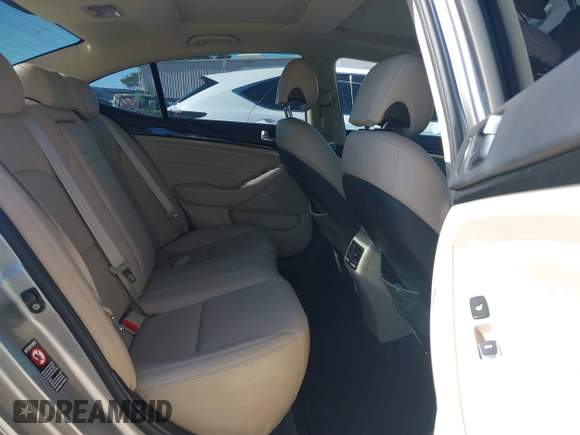 2014 Kia Cadenza Premium z VIN KNALN4D71E5125660, wystawiony jako IAAI lot #40918171 z przebiegiem 63 014 mil mil oraz . Historia ofert i sprzedaży dostępna na DreamBid. Obrazek 8.