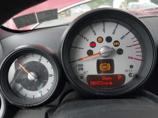 2014 MINI Convertible S с VIN WMWZP3C52ET706272, выставлен на аукционе IAAI как лот 42198277 с пробегом 40 372 миль миль и . История ставок и продаж доступна на DreamBid. Изображение 7.