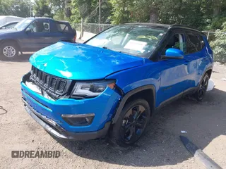2018 Jeep Compass Latitude with VIN 3C4NJCBB7JT327275, listed as a IAAI auction lot 40176960 with 74,320 mi miles. Bid and sale history available at carsss.com. Image 18.