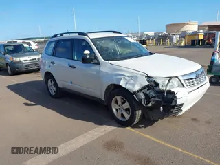 2013 Subaru Forester 2.5X with VIN JF2SHBBC1DH400422, listed as a IAAI auction lot 41752882 with 115,172 mi miles. Bid and sale history available at carsss.com. Image 1.