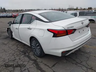 2025 Nissan Altima SV with VIN 1N4BL4DW2SN356659, listed as a IAAI auction lot 41644273 with 1,790 mi miles and . Bid and sale history available at DreamBid. Image 3.