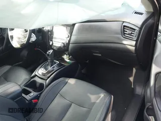 2017 Nissan Rogue SV with VIN 5N1AT2MT7HC748830, listed as a IAAI auction lot 41517488 with 92,270 mi miles and . Bid and sale history available at DreamBid. Image 5.