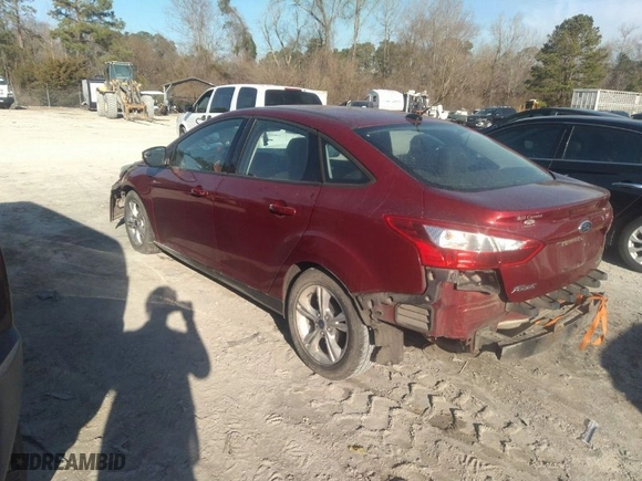 2014 Ford Focus SE with VIN 1FADP3F22EL278420, listed as a IAAI auction lot 41636502 with 226,365 mi miles. Bid and sale history available at carsss.com. Image 3.