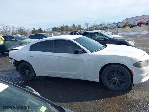 2018 Dodge Charger SXT with VIN 2C3CDXBG2JH247722, listed as a IAAI auction lot 41571510 with NaN miles. Bid and sale history available at carsss.com. Image 13.
