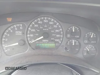 2002 Chevrolet Silverado 1500 Work Truck with VIN 1GCEC14V72E241181, listed as a IAAI auction lot 42125039 with 149,702 mi miles. Bid and sale history available at carsss.com. Image 7.