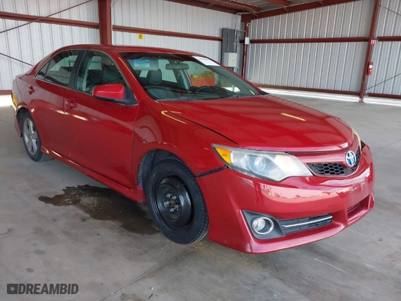 2014 Toyota Camry L with VIN 4T1BF1FK6EU781222, listed as a IAAI auction lot 42000801 with 175,994 mi miles. Bid and sale history available at carsss.com. Image 1.