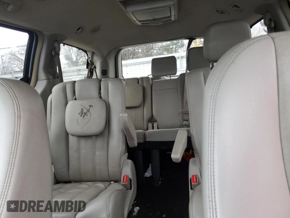 2013 Chrysler Town & Country Touring-L with VIN 2C4RC1CG8DR565461, listed as a Copart auction lot 47395965 with 132,177 mi miles and Salvage Title. Bid and sale history available at carsss.com. Image 10.