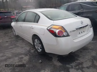 2012 Nissan Altima 2.5 S with VIN 1N4AL2AP2CN572879, listed as a IAAI auction lot 41768361 with 180,397 mi miles. Bid and sale history available at carsss.com. Image 3.