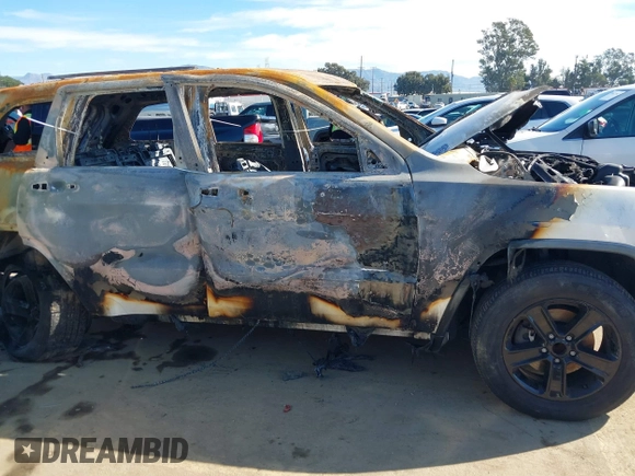 2011 Jeep Grand Cherokee Laredo with VIN 1J4RS4GG2BC618072, listed as a IAAI auction lot 38619850 with Not Provided miles and . Bid and sale history available at DreamBid. Image 12.