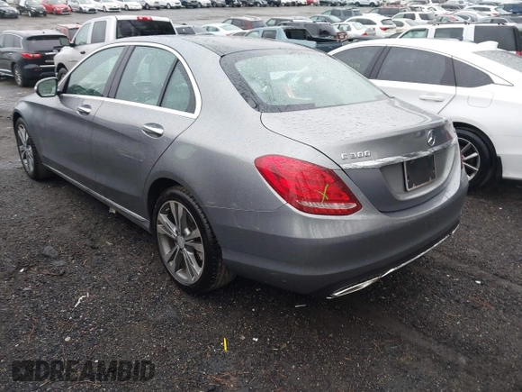 2015 Mercedes-Benz C-Class C 300 Luxury with VIN 55SWF4KB4FU020761, listed as a IAAI auction lot 41859583 with 112,885 mi miles. Bid and sale history available at carsss.com. Image 3.