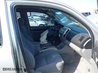 2007 Toyota Tacoma with VIN 3TMLU42N37M011891, listed as a IAAI auction lot 41662957 with 273,821 mi miles. Bid and sale history available at carsss.com. Image 5.