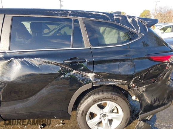 2023 Toyota Highlander L z VIN 5TDKDRAH6PS505375, wystawiony jako IAAI lot #41662089 z przebiegiem 9 700 mil mil oraz . Historia ofert i sprzedaży dostępna na DreamBid. Obrazek 13.