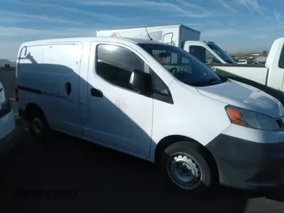 2015 Nissan NV200 SV z VIN 3N6CM0KN6FK701120, wystawiony jako IAAI lot #41971475 z przebiegiem 209 564 mil mil oraz . Historia ofert i sprzedaży dostępna na DreamBid. Obrazek 13.