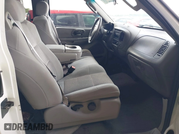 2003 Ford F-150 XL with VIN 1FTRX17L23NA85083, listed as a IAAI auction lot 42534913 with 192,195 mi miles and . Bid and sale history available at DreamBid. Image 5.