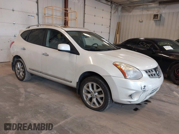 2011 Nissan Rogue S z VIN JN8AS5MV7BW256822, wystawiony jako IAAI lot #42323266 z przebiegiem 130 313 mil mil oraz . Historia ofert i sprzedaży dostępna na DreamBid. Obrazek 1.