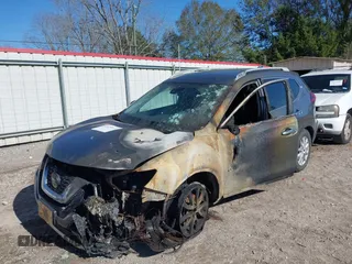 2020 Nissan Rogue SL z VIN 5N1AT2MT4LC776898, wystawiony jako IAAI lot #41225517 z przebiegiem Nie podano mil oraz . Historia ofert i sprzedaży dostępna na DreamBid. Obrazek 6.