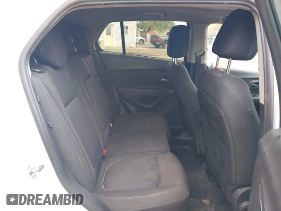 2016 Chevrolet Trax LT z VIN 3GNCJLSB9GL163793, wystawiony jako IAAI lot #42108040 z przebiegiem 263 074 mil mil oraz . Historia ofert i sprzedaży dostępna na DreamBid. Obrazek 8.