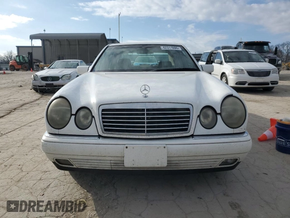 1998 Mercedes-Benz E-Class with VIN WDBJF65F4WA665505, listed as a Copart auction lot 42311695 with 389,016 mi miles and Salvage Title. Bid and sale history available at carsss.com. Image 5.