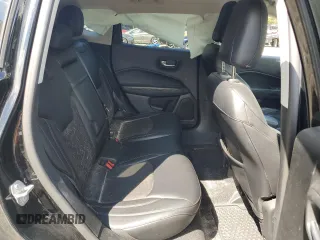2017 Jeep Compass Latitude z VIN 3C4NJDBBXHT692369, wystawiony jako Copart lot #56152005 z przebiegiem 72 578 mil mil oraz Szkoda całkowita • Salvage title. Historia ofert i sprzedaży dostępna na DreamBid. Obrazek 11.