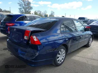 2004 Honda Civic LX with VIN 2HGES16594H583955, listed as a IAAI auction lot 41939041 with 204,308 mi miles. Bid and sale history available at carsss.com. Image 4.