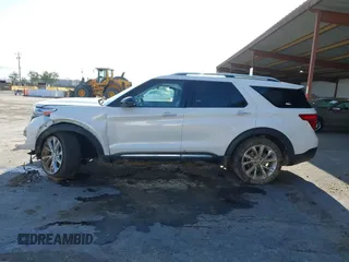 2022 Ford Explorer Platinum с VIN 1FM5K8HC8NGA37532, выставлен на аукционе IAAI как лот 42111439 с пробегом 64 092 миль миль и . История ставок и продаж доступна на DreamBid. Изображение 14.