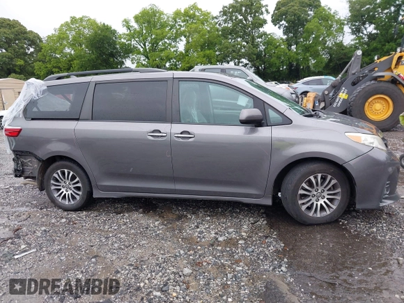 2018 Toyota Sienna XLE Auto Access Seat with VIN 5TDYZ3DCXJS907898, listed as a IAAI auction lot 42346946 with 119,903 mi miles and . Bid and sale history available at DreamBid. Image 14.