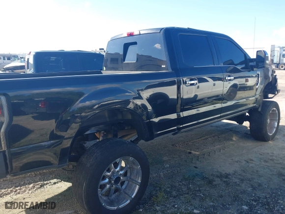 2017 Ford Super Duty F-250 SRW Lariat with VIN 1FT7W2BT1HED50266, listed as a IAAI auction lot 41149852 with 1 mi miles. Bid and sale history available at carsss.com. Image 4.