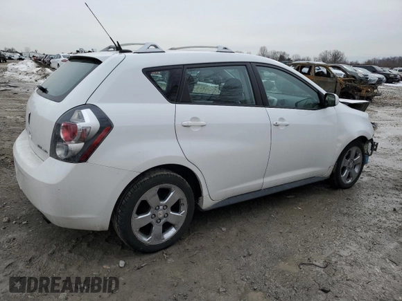 2010 Pontiac Vibe with VIN 5Y2SM6E00AZ420685, listed as a Copart auction lot 42993035 with 111,761 mi miles and Salvage Title. Bid and sale history available at carsss.com. Image 3.