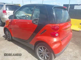 2008 Smart fortwo Pure with VIN WMEEJ31X58K178651, listed as a IAAI auction lot 41924295 with 114,644 mi miles and . Bid and sale history available at DreamBid. Image 3.