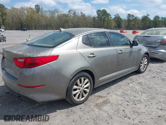 2015 Kia Optima EX with VIN 5XXGN4A78FG359381, listed as a IAAI auction lot 41935073 with 135,298 mi miles. Bid and sale history available at carsss.com. Image 4.