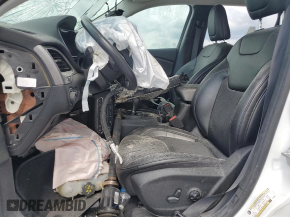 2020 Jeep Cherokee Latitude Plus с VIN 1C4PJLLB6LD503362, выставлен на аукционе Copart как лот 64280725 с пробегом Не указан миль и Списание • Salvage title. История ставок и продаж доступна на DreamBid. Изображение 7.